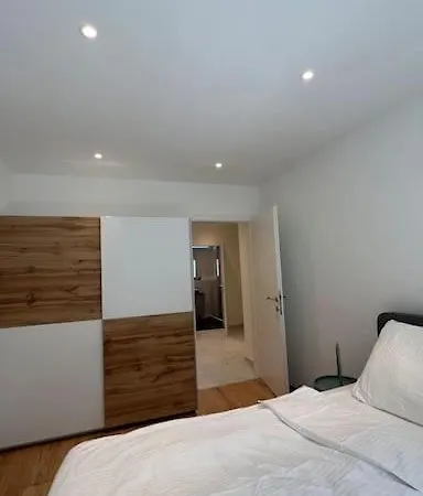 Gartenwohnung Neben Dem Lkh Apartmán Štýrský Hradec