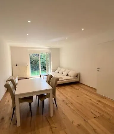 公寓 Gartenwohnung Neben Dem Lkh